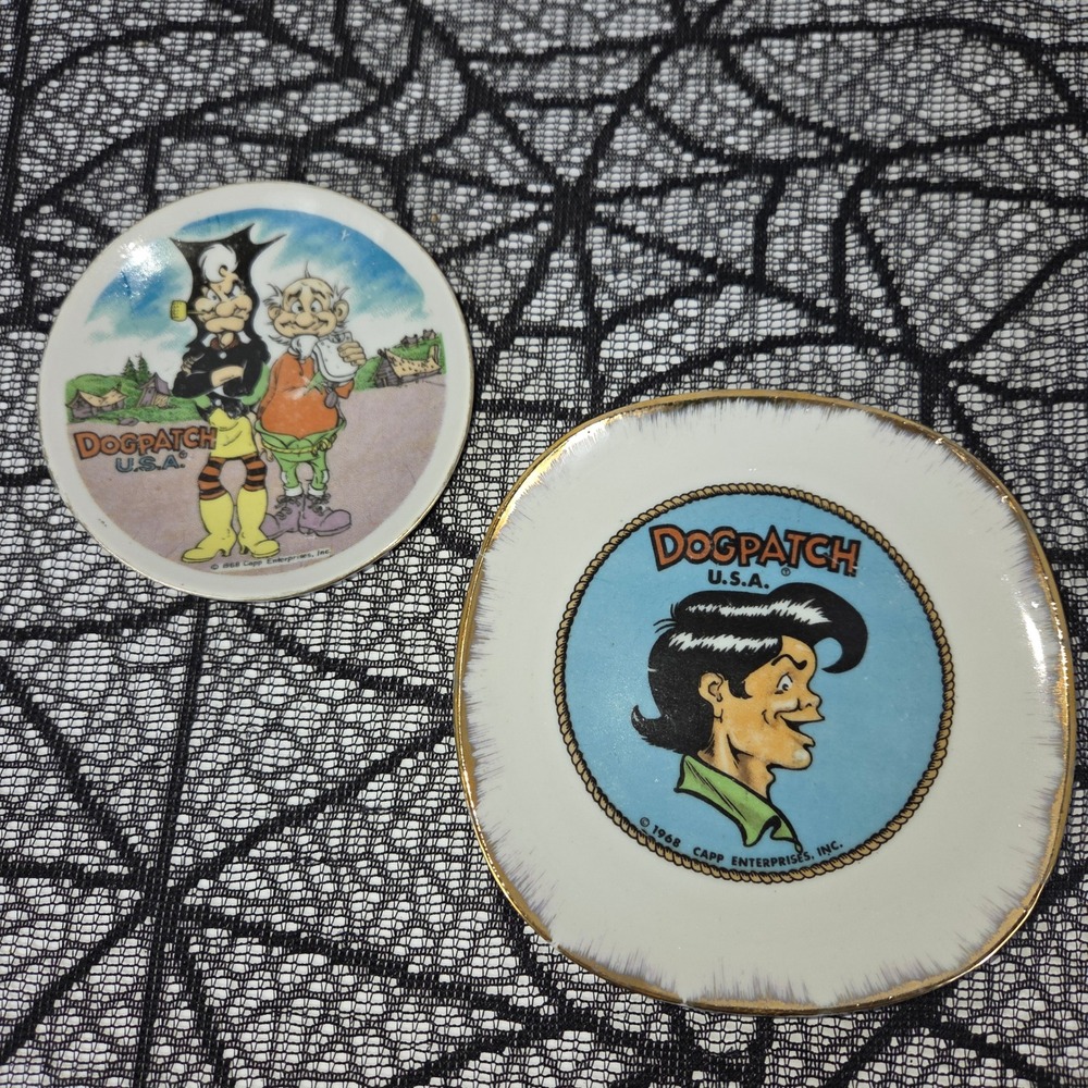 Vintage 1968 Dogpatch USA Li'l Abner Souvenir Mini Plates Set of 2 Japan